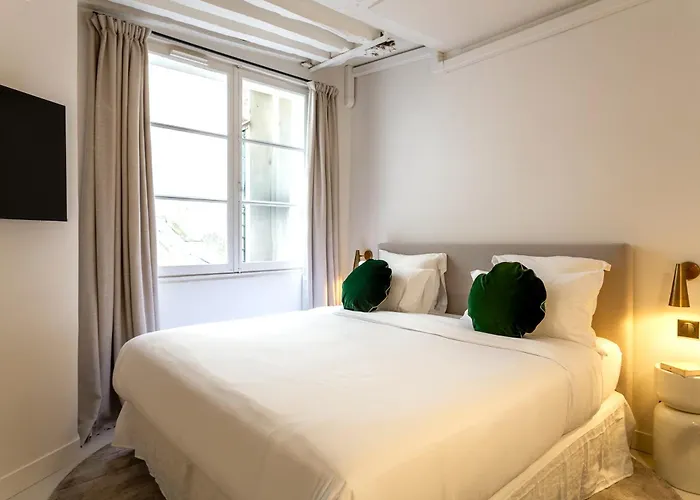 Habitat Parisien - Saint Sauveur Montorgueil * Paris